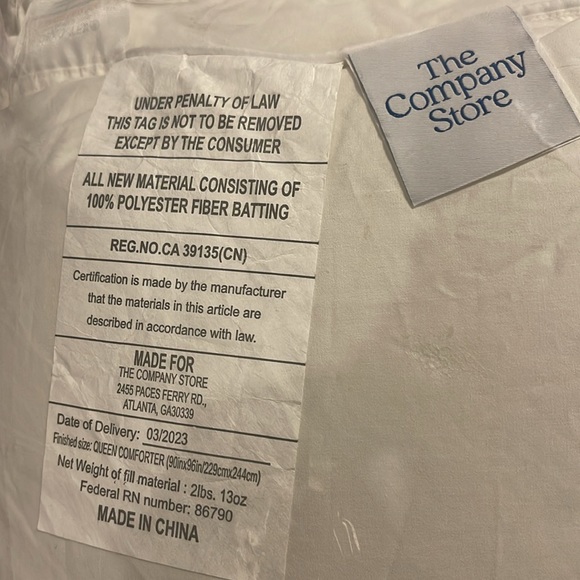 The Company Store Classic Down Alternative Comforter White Queen - Picture 3 of 3